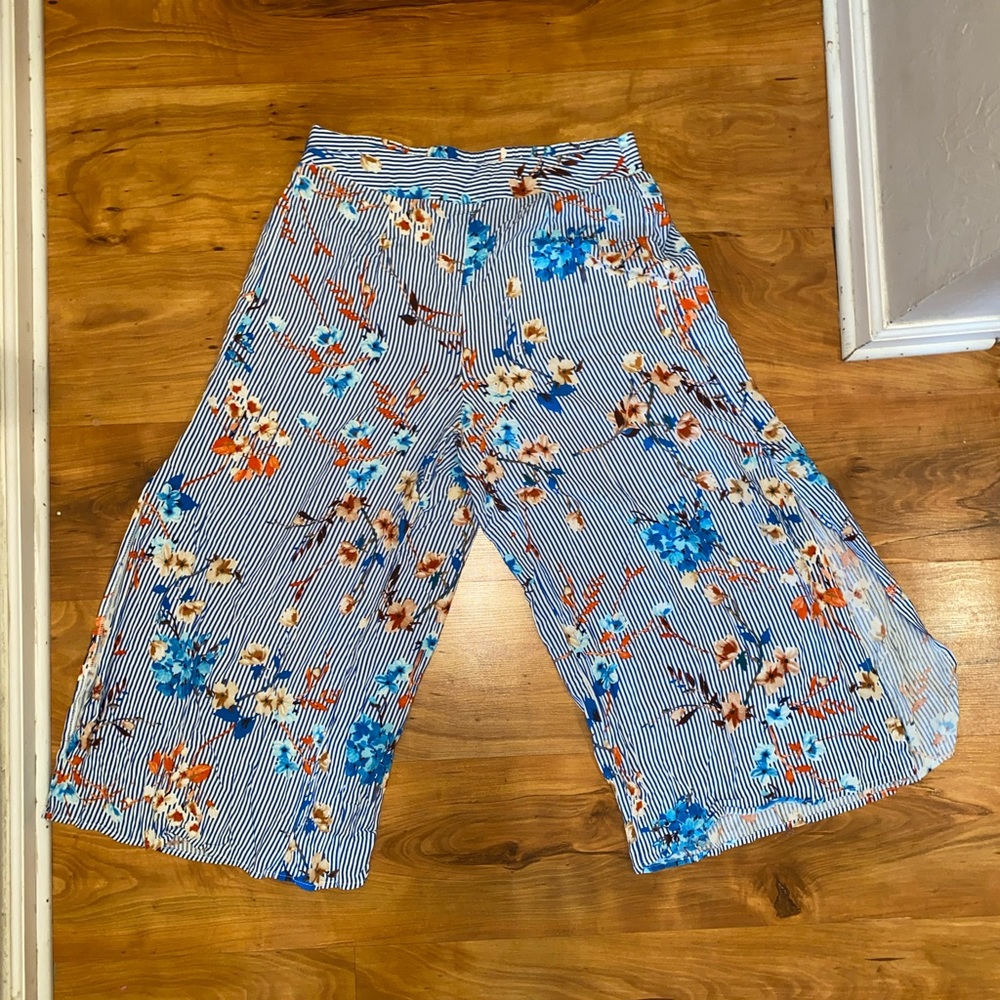 Wide-leg Capri pants